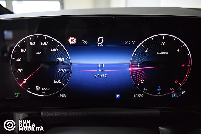 MERCEDES-BENZ GLA 180 d Automatic AMG Line Advanced Plus